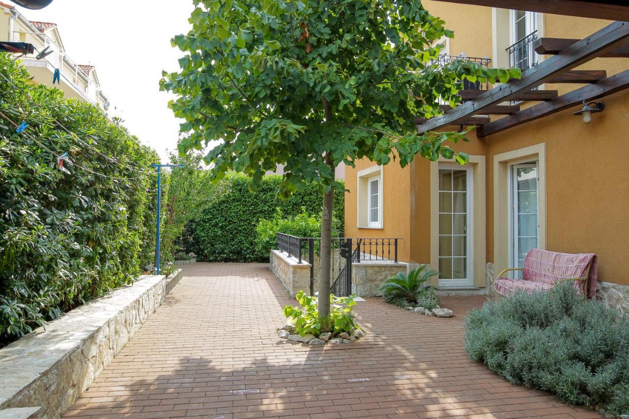 Rougemarin Apartments Biograd Na Moru Exteriör bild